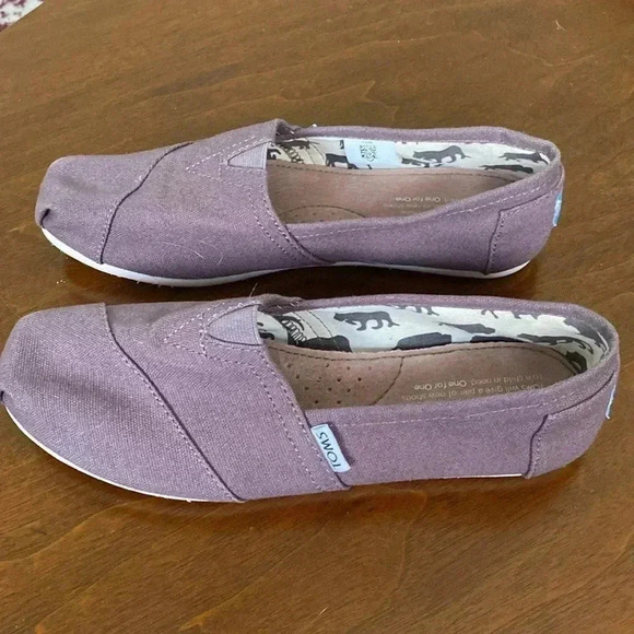 Toms slip on flat canvas shoes - Picture 3 of 9
